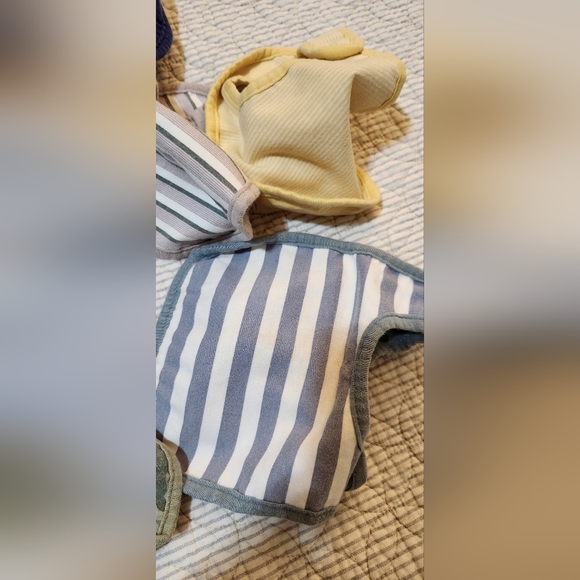 Bibs - Picture 8 of 8